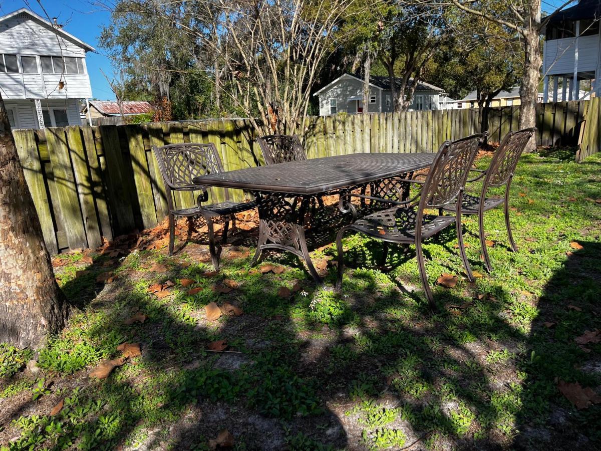 Southern Charm In Holiday home *